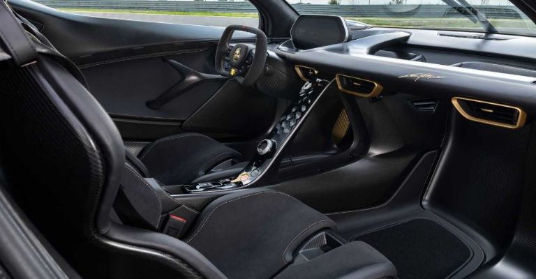 Interior del Lotus Evija Fittipaldi