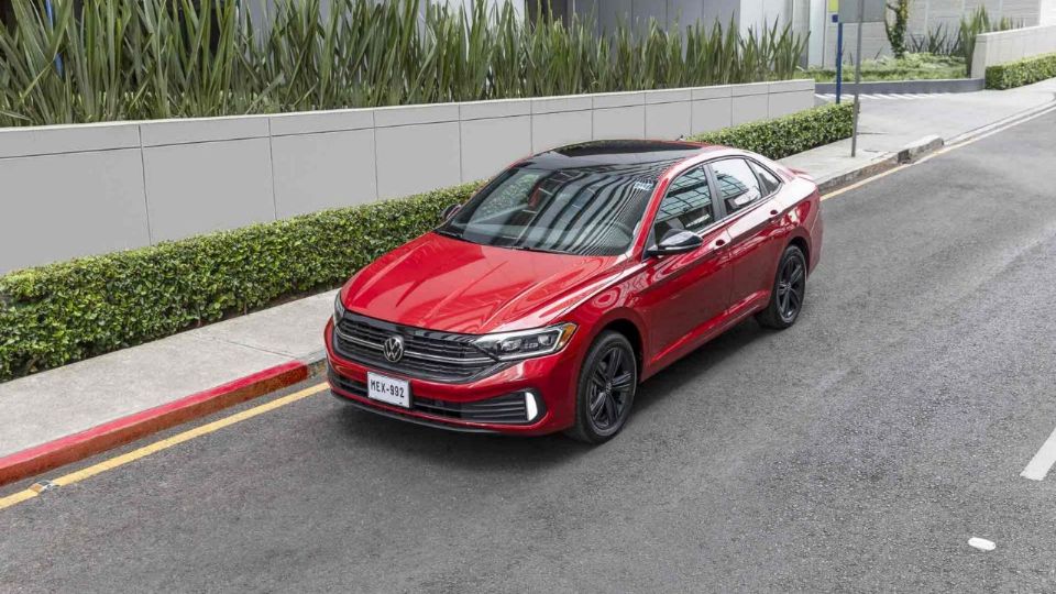 Cuánto cuesta el Volkswagen Jetta 2022.