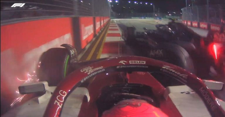 Zhou y Latifi, Safety Car