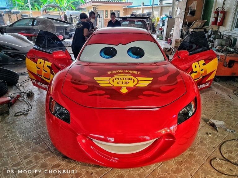 Rayo McQueen replica