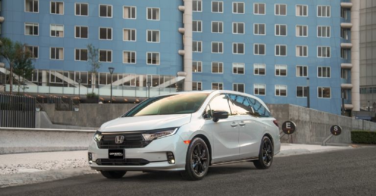 precios de la Honda Odyssey Black Edition 2023