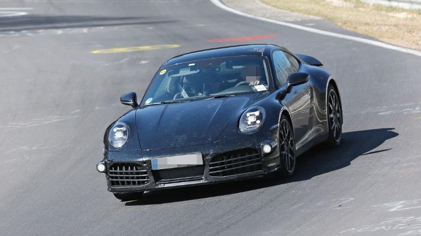El Porsche 911 de 2024 podría híbrido: esto es lo que sabemos de su futuro cercano