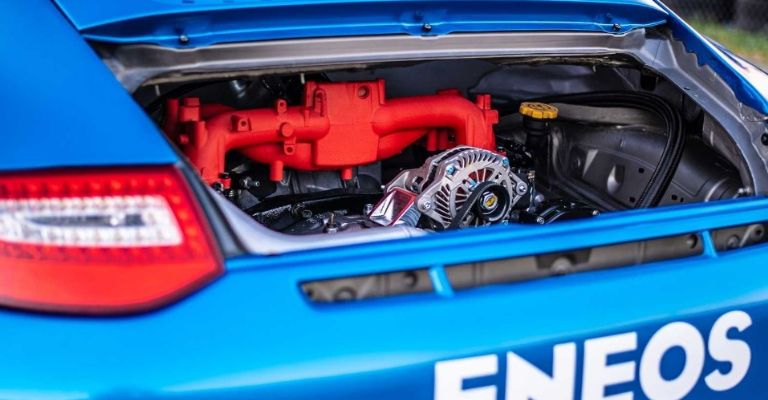 Motor del Porsche 911 modificado por Eneos