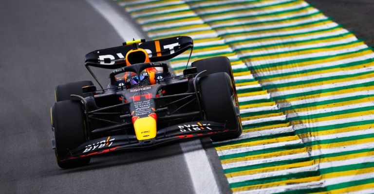 Checo Pérez en el GP de Brasil 2022