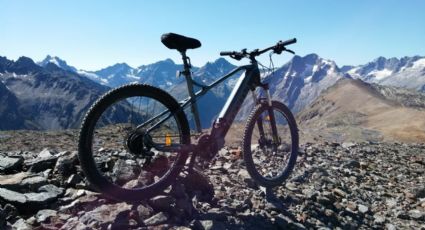 Conoce la bicicleta eléctrica Moma E-MTB Full Suspension 29, perfecta para el ciclismo de montaña