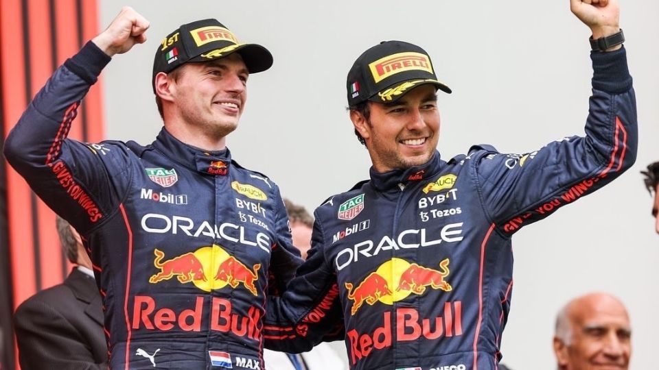 Checo Pérez y Max Verstappen.