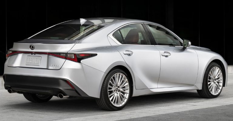 Exterior del Lexus IS 2023 precio en México 