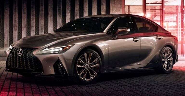 Versiones del Lexus IS 2023