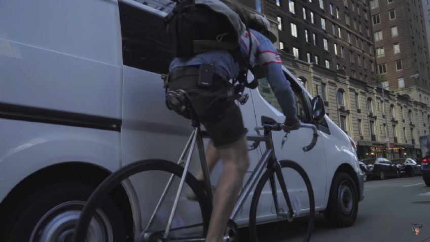 VIDEO: El youtuber Terry Barentsen hace videos de ciclismo y parecen ser un videojuego