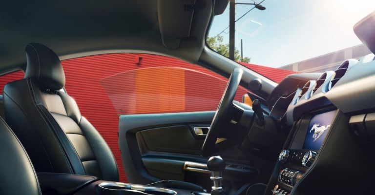 Interior del Ford Mustang usado