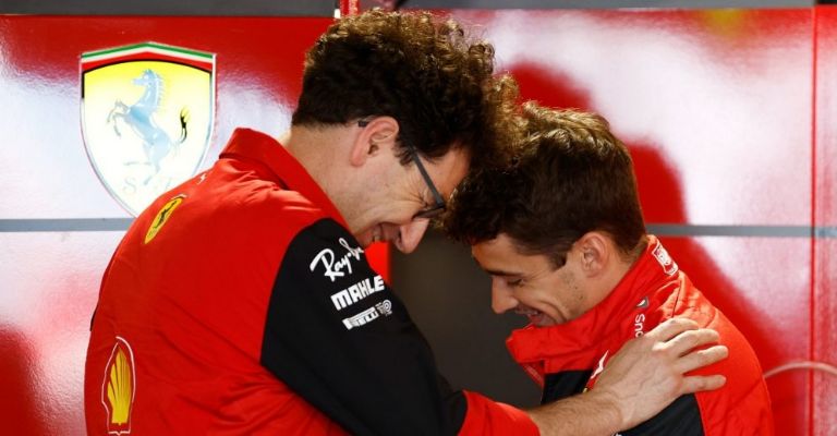 Charles Leclerc y Mattia Binotto