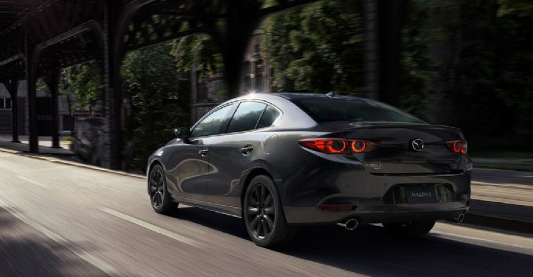 Mazda 3 sedán