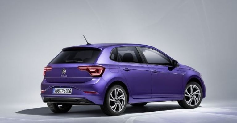 Diseño exterior del nuevo Polo 2023 en morado