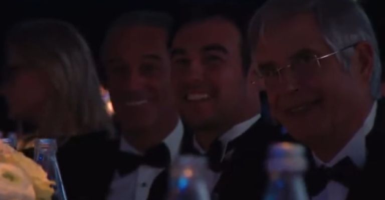 Checo Pérez en la Gala de la FIA 2022