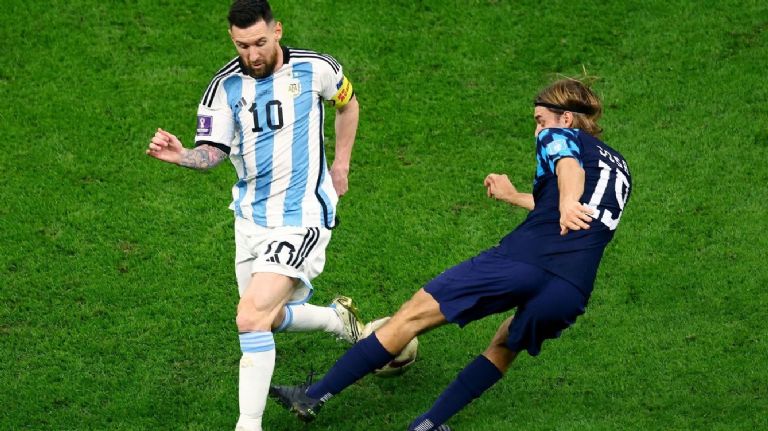 argentina vs croacia messi vs modric de tomado p72 rimac nevera