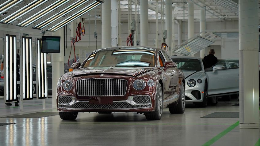 VIDEO: Bentley festeja la Navidad con un villancico creado con los sonidos de su fábrica