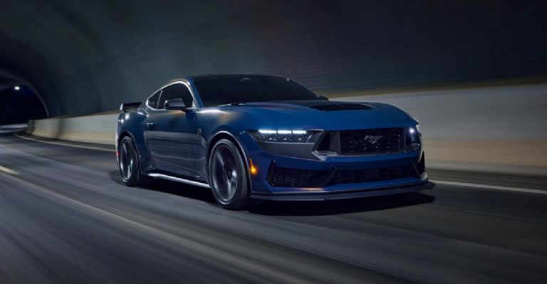Ford Mustang Dark Horse
