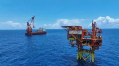 Petróleo abre semana a la baja: pierde ante las inminentes alzas en tasas de interés