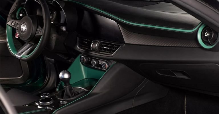 Alfa Romeo Giulia SWB Zagato interiores