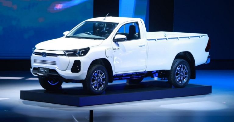 Toyota Hilux EV