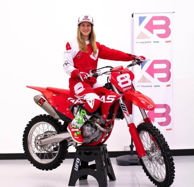 cfm equidad de genero en el motociclismo kiara fontanesi