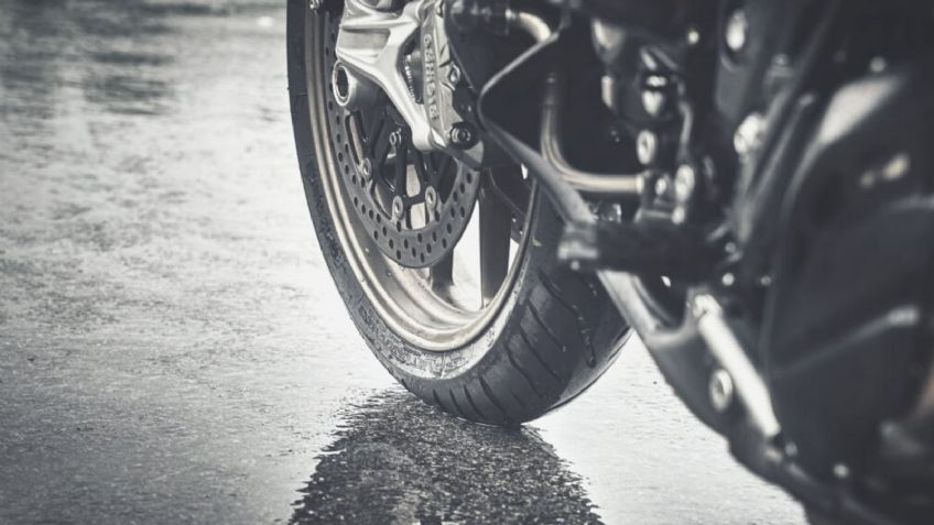 Cómo proteger tu motocicleta del frío y la humedad en Monterrey