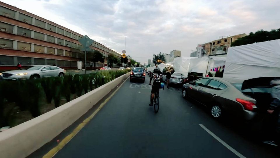 Así son las carreras informales de ciclismo en la Ciudad de México