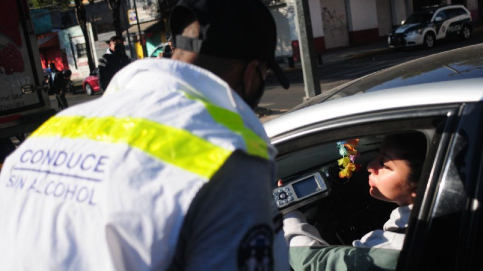 Alcoholímetro CDMX fiestas decembrinas 2022.