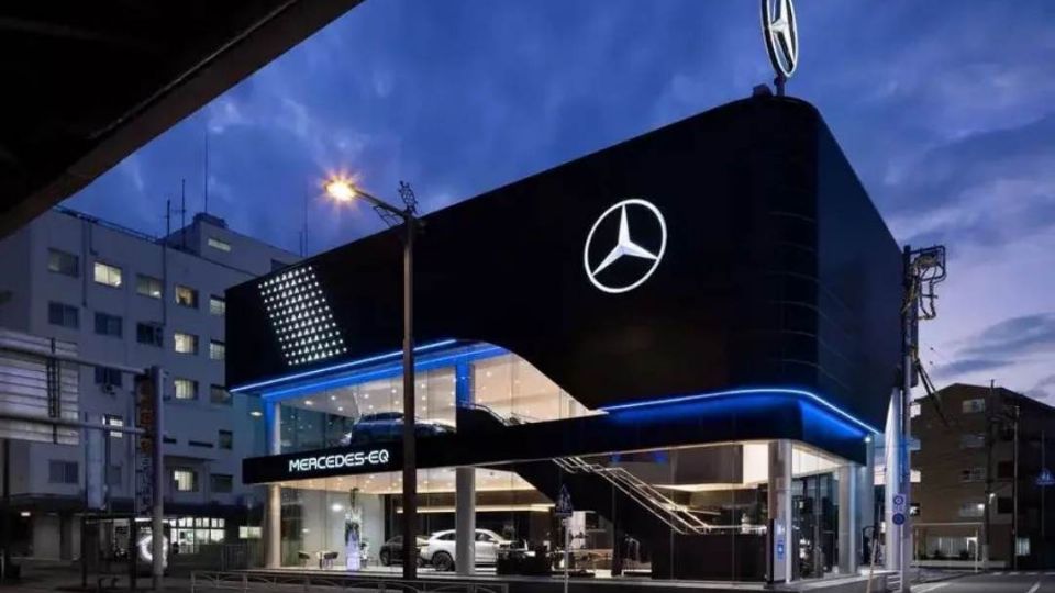 La primera concesionaria de autos eléctricos de Mercedes-Benz.