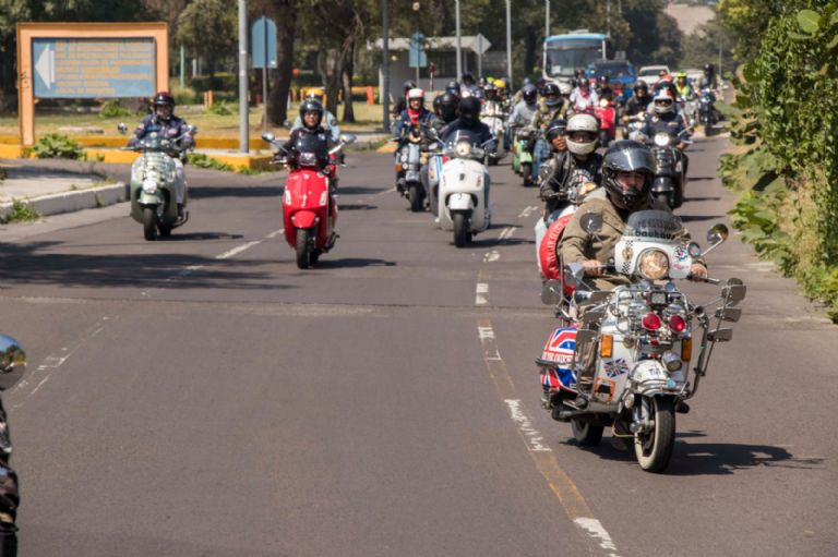 trackday vespa malportados vespa gang