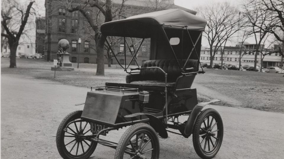 Auto eléctrico Columbia, 1904, de la Electric Vehicle Co.