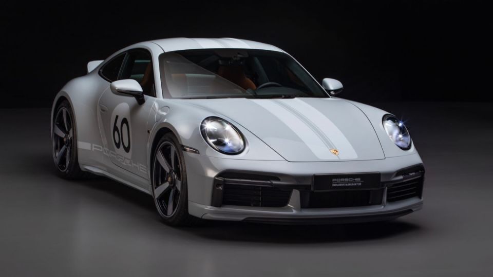 El Porsche 911 Sport Classic 2022 tiene transmisión manual