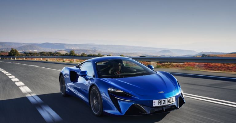 Pirelli McLaren Artura