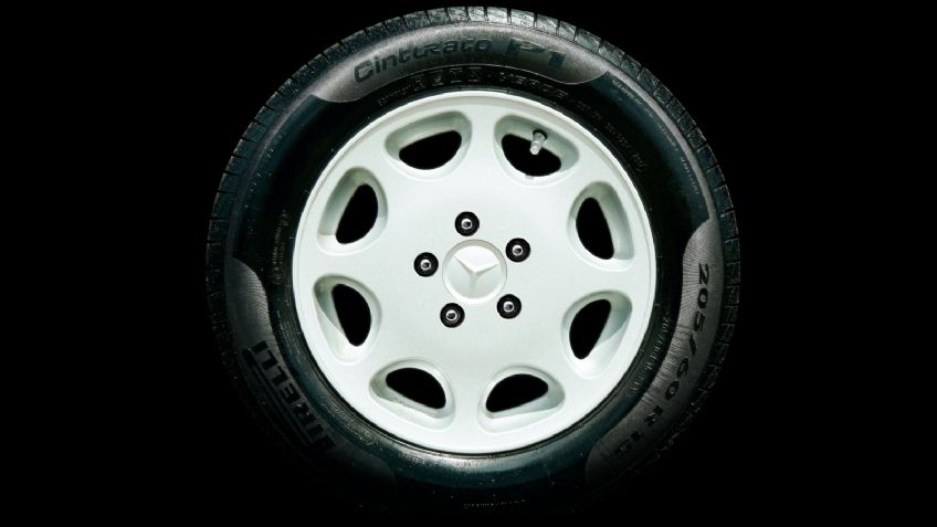 Cyber Tyre: la llanta inteligente de Pirelli que estrena el McLaren Artura