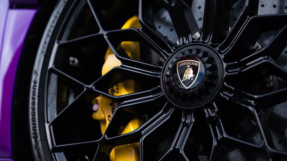 Lamborghini perfila nuevo lanzamiento