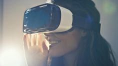 Apple promete erradicar los mareos al viajar en auto con gafas de realidad virtual