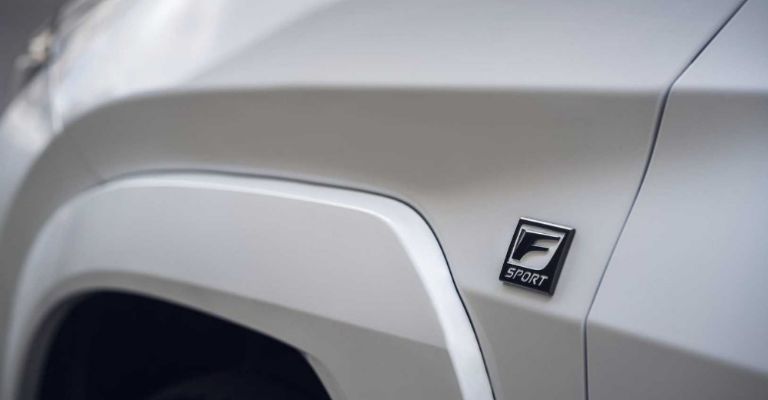 La Lexus UX 2023 tiene mejoras