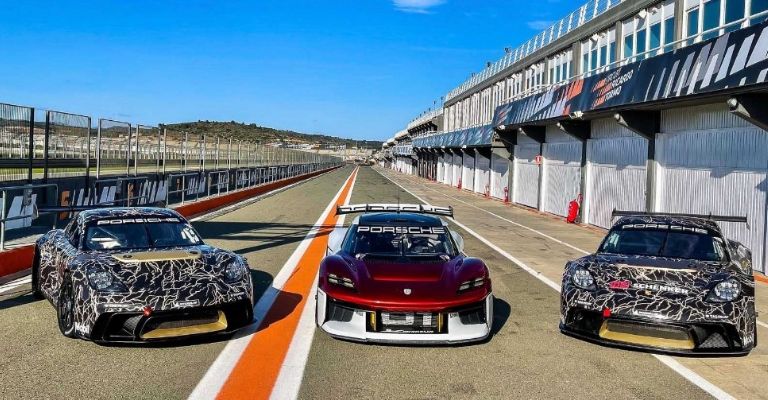 Porsche inicia con su fase de electrificación