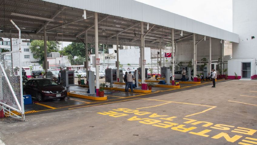 AMLO anuncia revisión de la NOM 236 para autos