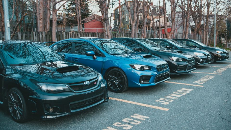 Estacionarse es una maniobra que puedes dominar a base de práctica.