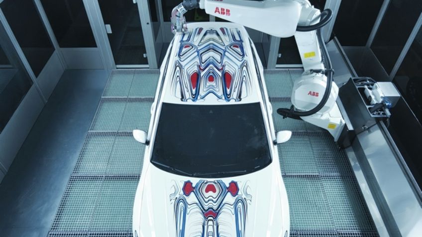El primer automóvil artístico pintado por robots ya es una realidad