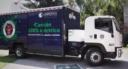 Grupo Modelo estrena camión eléctrico de material reciclado