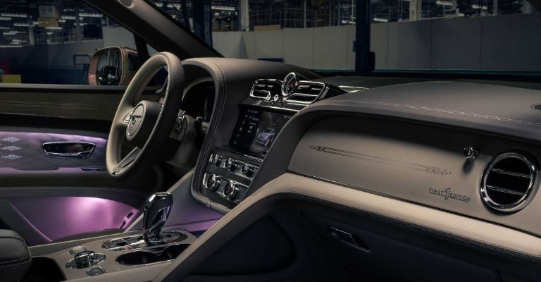 Interior de la Bentley Bentayga EWB