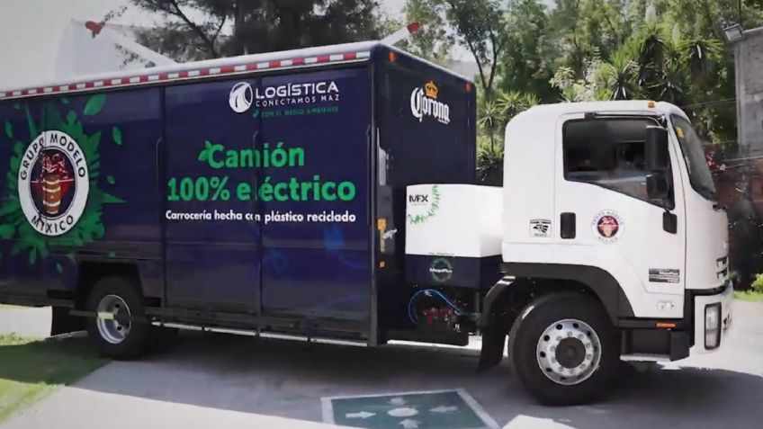 Grupo Modelo estrena camión eléctrico de material reciclado