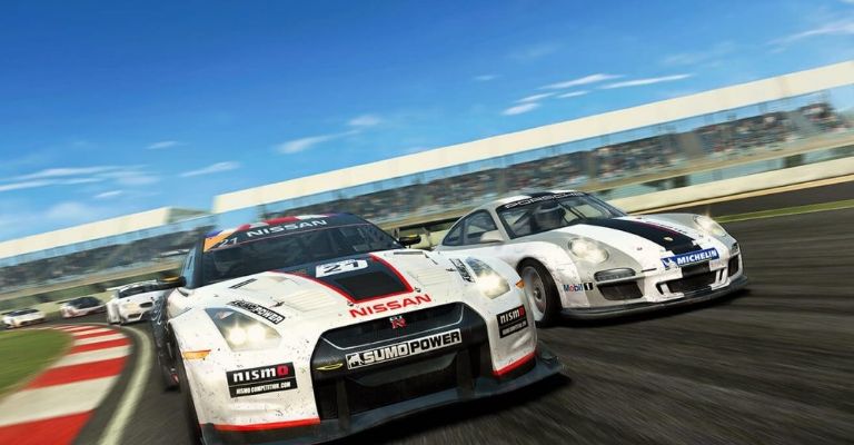 Real Racing 3 está presente desde 2013