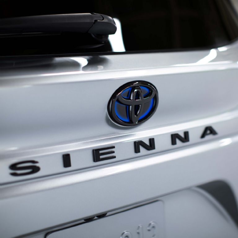 Toyota Sienna 2023 