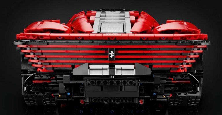 Defensa trasera del Lego Technic Ferrari Daytona SP3