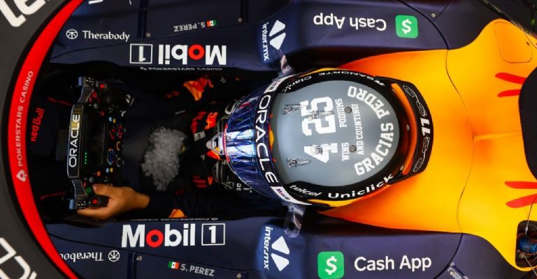 Casco de Checo Pérez