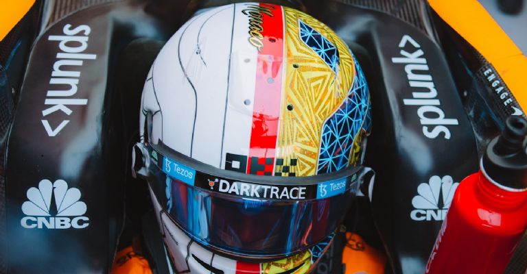 Casco de Lando Norris
