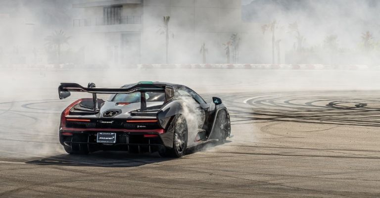 Parte trasera del McLaren Senna XP El Triunfo Absoluto